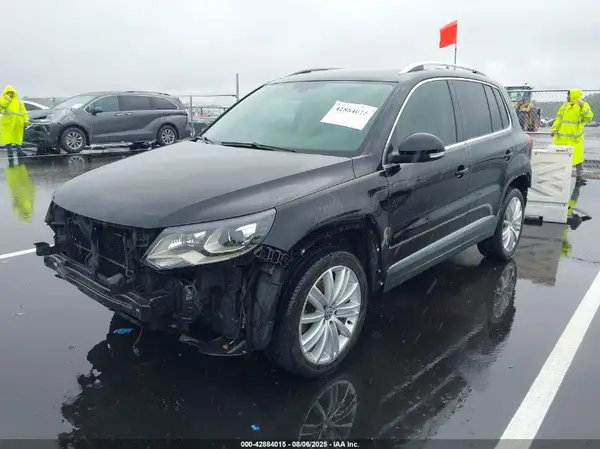 WVGAV7AX1GW579478 2016 VOLKSWAGEN TIGUAN - Image 2