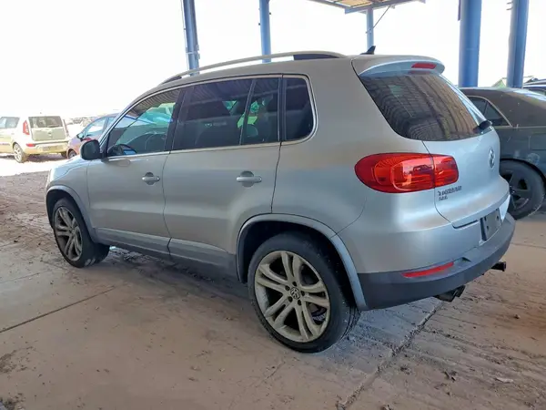 WVGAV7AX1GW580890 2016 VOLKSWAGEN TIGUAN - Image 2