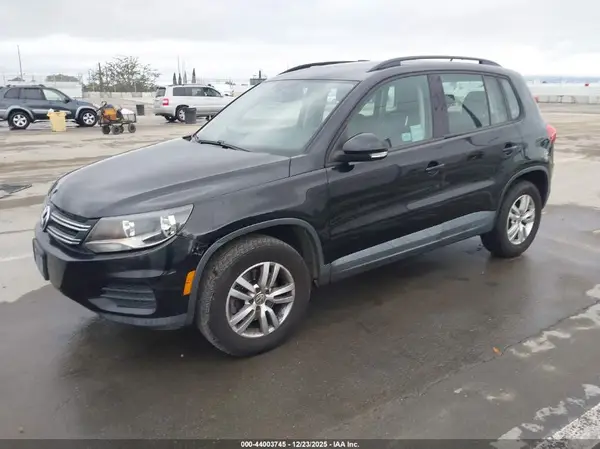 WVGAV7AX1GW582199 2016 VOLKSWAGEN TIGUAN - Image 2