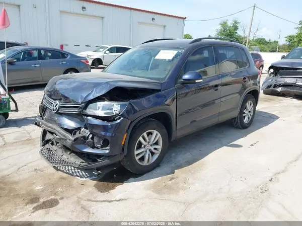 WVGAV7AX1GW585684 2016 VOLKSWAGEN TIGUAN - Image 2