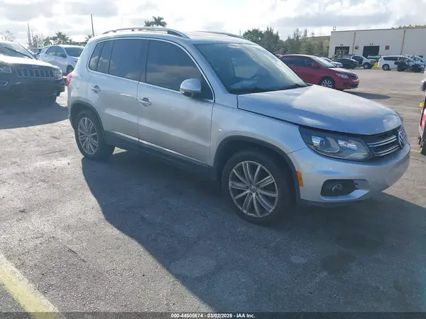 WVGAV7AX1GW606842 2016 VOLKSWAGEN TIGUAN - Image 1