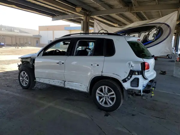 WVGAV7AX1HK001938 2017 VOLKSWAGEN TIGUAN - Image 2
