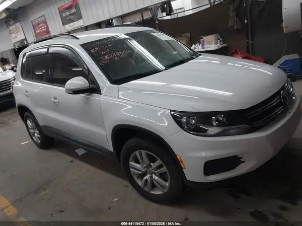 WVGAV7AX1HK007075 2017 VOLKSWAGEN TIGUAN - Image 1