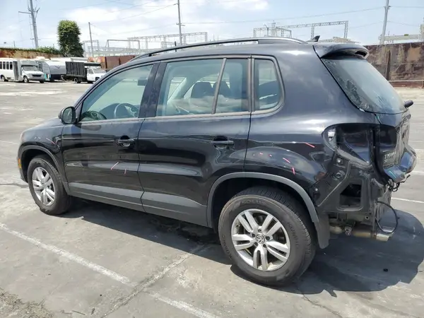 WVGAV7AX1HK012955 2017 VOLKSWAGEN TIGUAN - Image 2