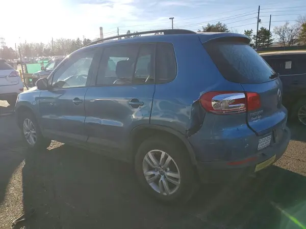 WVGAV7AX1HK025883 2017 VOLKSWAGEN TIGUAN - Image 2