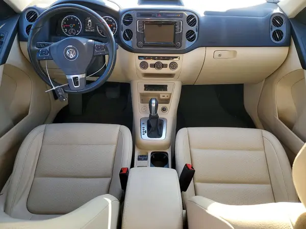 WVGAV7AX1HK025883 2017 VOLKSWAGEN TIGUAN - Image 8