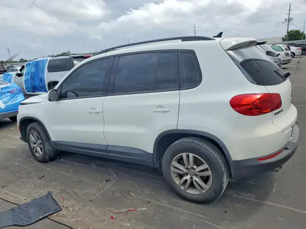 WVGAV7AX1HK028900 2017 VOLKSWAGEN TIGUAN - Image 2