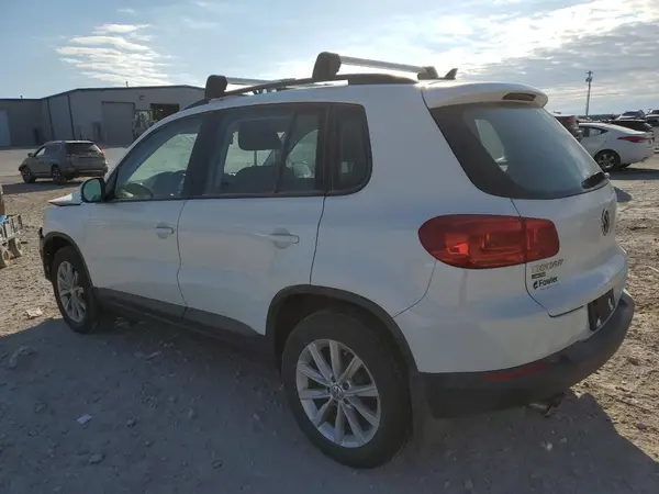 WVGAV7AX1HK043168 2017 VOLKSWAGEN TIGUAN - Image 2