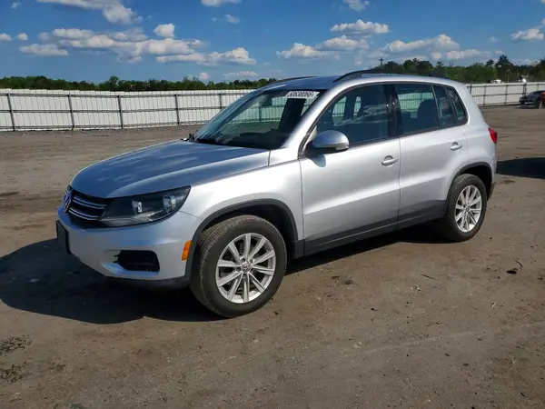 WVGAV7AX1HK043610 2017 VOLKSWAGEN TIGUAN - Image 1