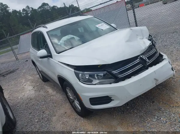 WVGAV7AX1HK044997 2017 VOLKSWAGEN TIGUAN - Image 1