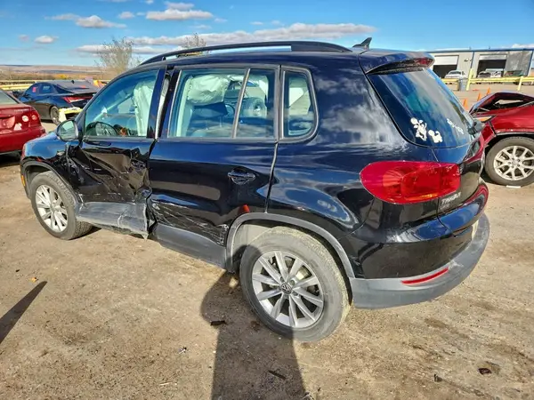 WVGAV7AX1HK046636 2017 VOLKSWAGEN TIGUAN - Image 2