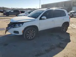 WVGAV7AX1HK047205 2017 VOLKSWAGEN TIGUAN