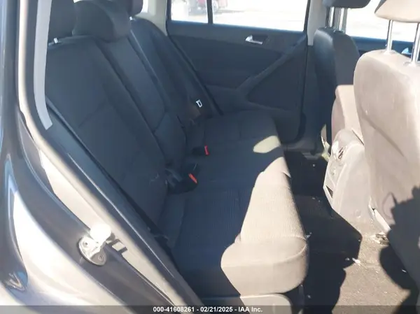 WVGAV7AX1HK050251 2017 VOLKSWAGEN TIGUAN - Image 8