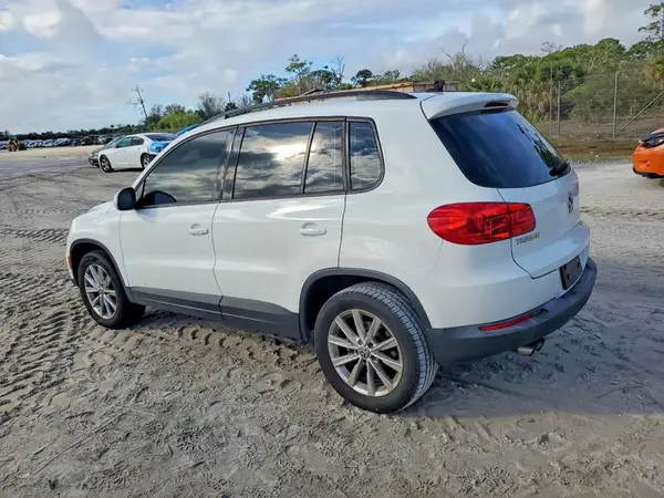 WVGAV7AX1HK050265 2017 VOLKSWAGEN TIGUAN - Image 2
