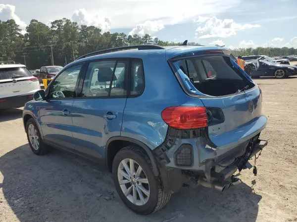 WVGAV7AX1HK051965 2017 VOLKSWAGEN TIGUAN - Image 2