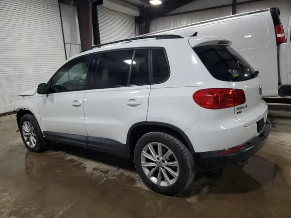 WVGAV7AX1HK052727 2017 VOLKSWAGEN TIGUAN - Image 2