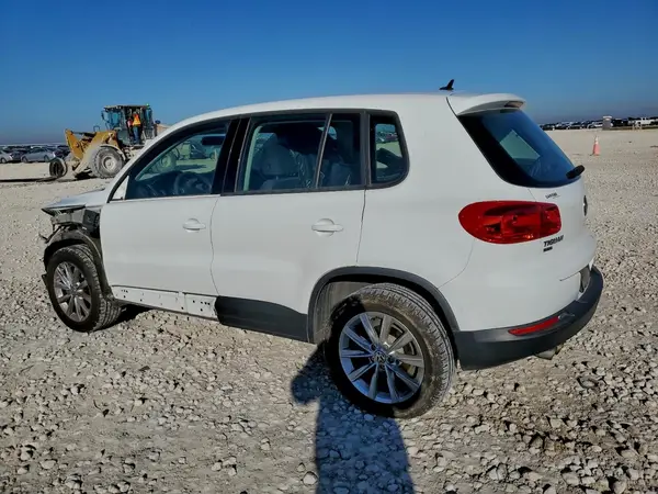 WVGAV7AX1HK053831 2017 VOLKSWAGEN TIGUAN - Image 2