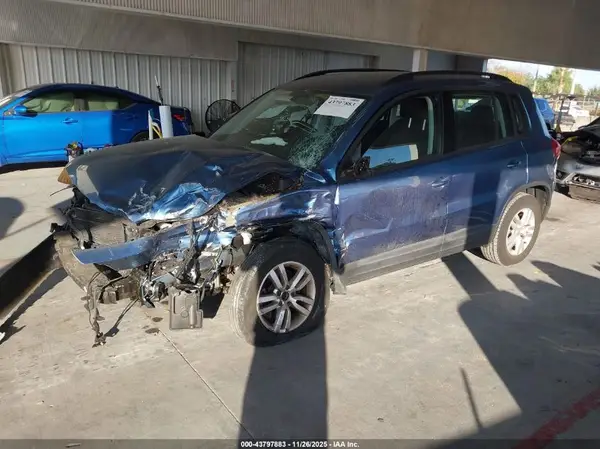 WVGAV7AX1HW503180 2017 VOLKSWAGEN TIGUAN - Image 2