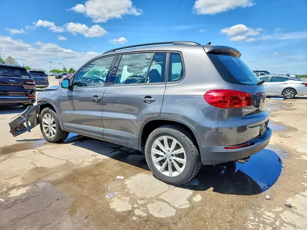 WVGAV7AX1JK000326 2018 VOLKSWAGEN TIGUAN - Image 2
