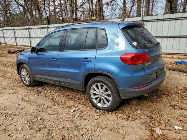 WVGAV7AX1JK002898 2018 VOLKSWAGEN TIGUAN - Image 2