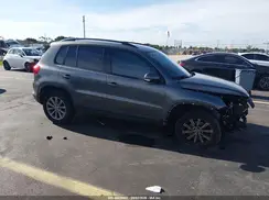 WVGAV7AX1JK003470 2018 VOLKSWAGEN TIGUAN