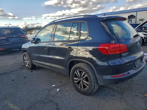 WVGAV7AX2GK000411 2016 VOLKSWAGEN TIGUAN - Image 2