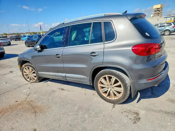 WVGAV7AX2GW032395 2016 VOLKSWAGEN TIGUAN - Image 2