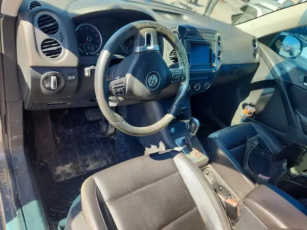 WVGAV7AX2GW032395 2016 VOLKSWAGEN TIGUAN - Image 8