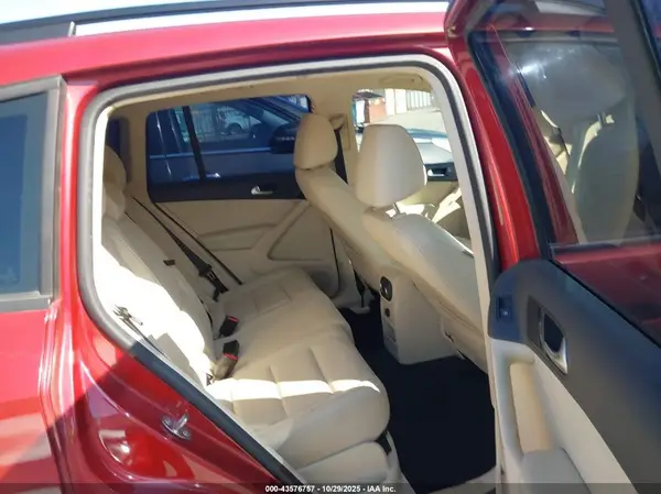 WVGAV7AX2GW086778 2016 VOLKSWAGEN TIGUAN - Image 8