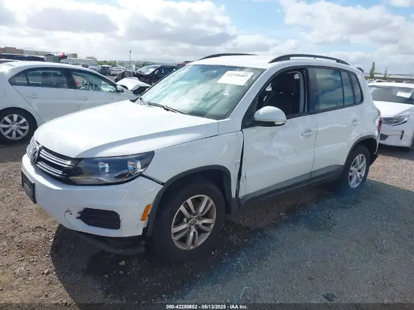 WVGAV7AX2GW501100 2016 VOLKSWAGEN TIGUAN - Image 2