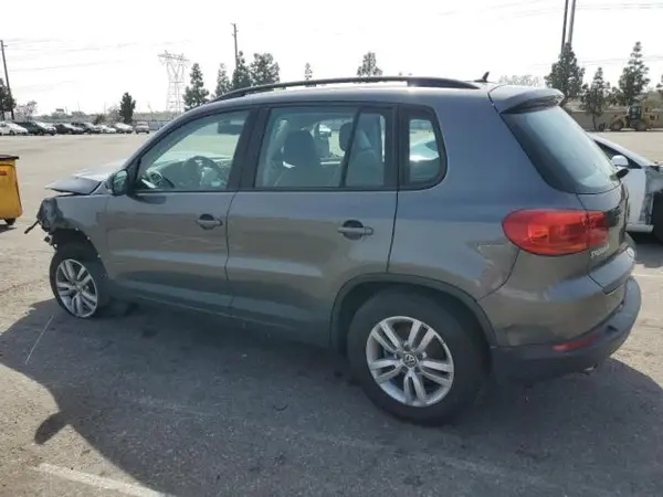 WVGAV7AX2GW513246 2016 VOLKSWAGEN TIGUAN - Image 2