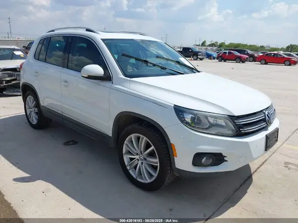 WVGAV7AX2GW541824 2016 VOLKSWAGEN TIGUAN - Image 1