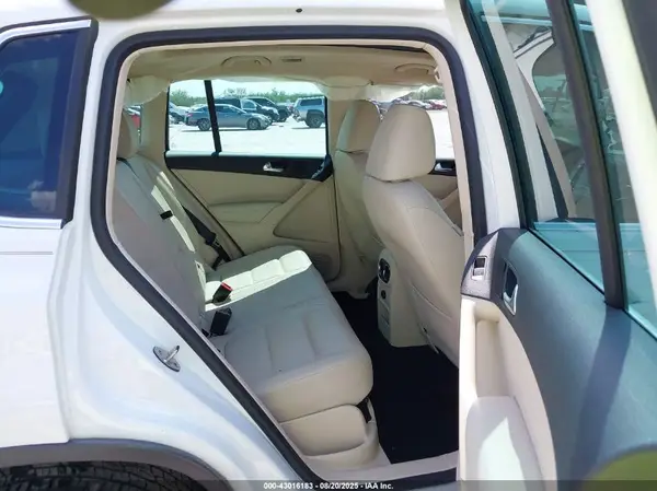 WVGAV7AX2GW541824 2016 VOLKSWAGEN TIGUAN - Image 8