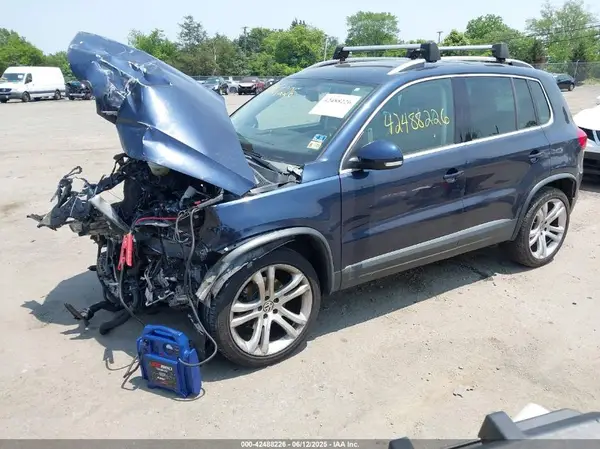 WVGAV7AX2GW560938 2016 VOLKSWAGEN TIGUAN - Image 2