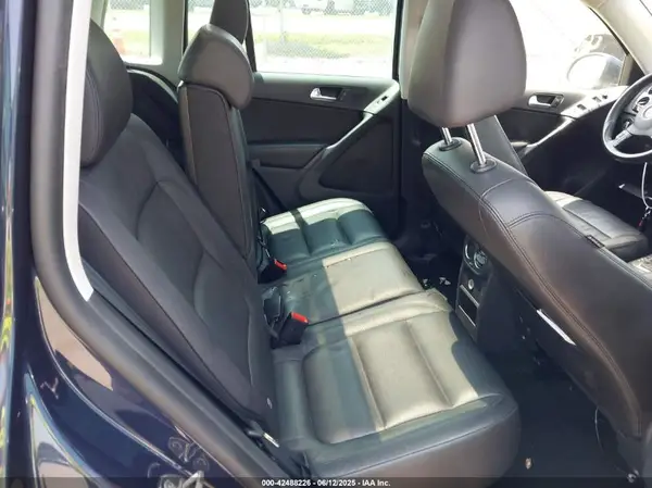 WVGAV7AX2GW560938 2016 VOLKSWAGEN TIGUAN - Image 8
