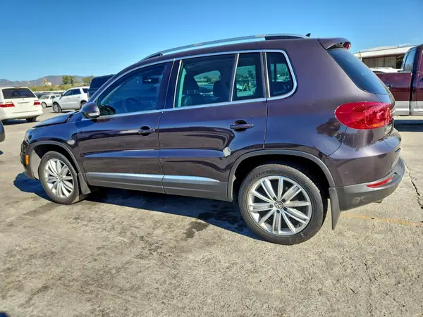 WVGAV7AX2GW561393 2016 VOLKSWAGEN TIGUAN - Image 2