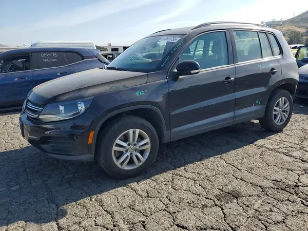 WVGAV7AX2GW582048 2016 VOLKSWAGEN TIGUAN - Image 1