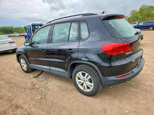 WVGAV7AX2GW582759 2016 VOLKSWAGEN TIGUAN - Image 2