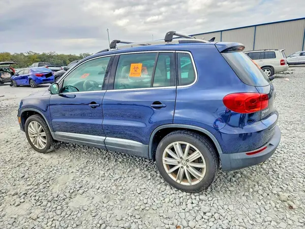 WVGAV7AX2GW582809 2016 VOLKSWAGEN TIGUAN - Image 2
