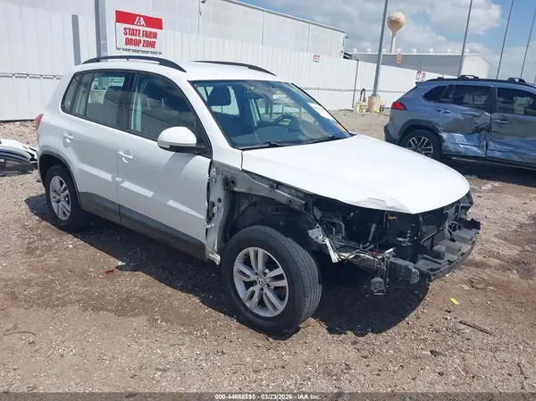 WVGAV7AX2GW583569 2016 VOLKSWAGEN TIGUAN - Image 1