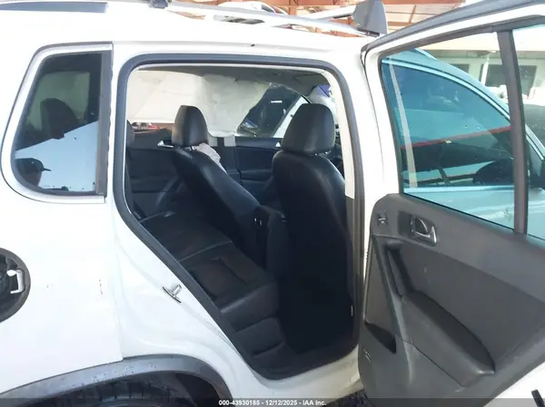 WVGAV7AX2GW589582 2016 VOLKSWAGEN TIGUAN - Image 8