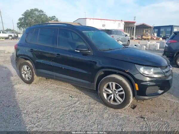 WVGAV7AX2GW595964 2016 VOLKSWAGEN TIGUAN - Image 1