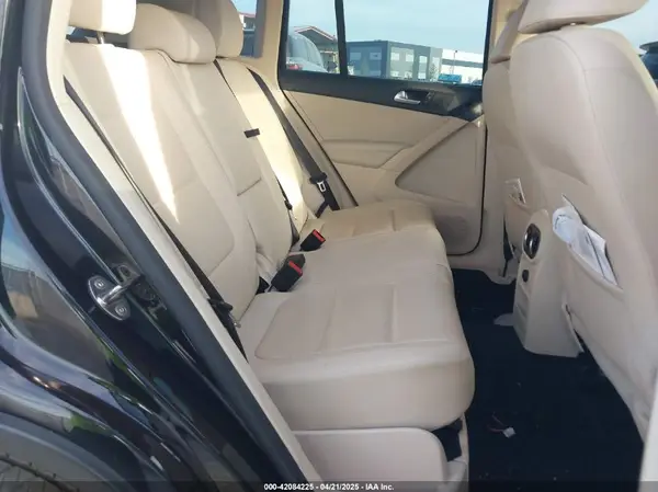 WVGAV7AX2GW595964 2016 VOLKSWAGEN TIGUAN - Image 8