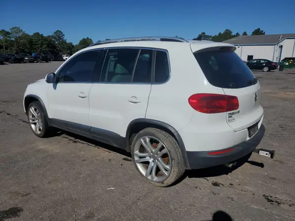 WVGAV7AX2GW597780 2016 VOLKSWAGEN TIGUAN - Image 2