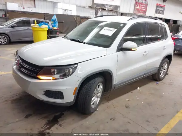WVGAV7AX2GW601584 2016 VOLKSWAGEN TIGUAN - Image 2