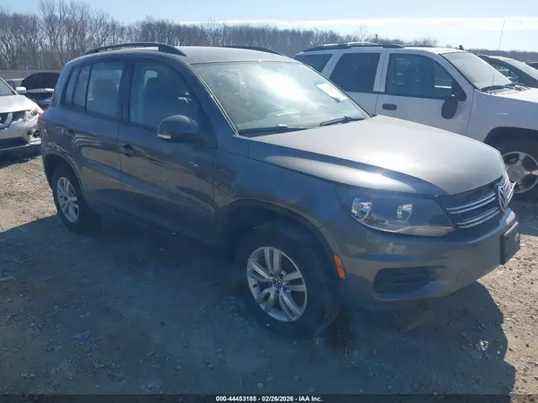 WVGAV7AX2GW612553 2016 VOLKSWAGEN TIGUAN - Image 1