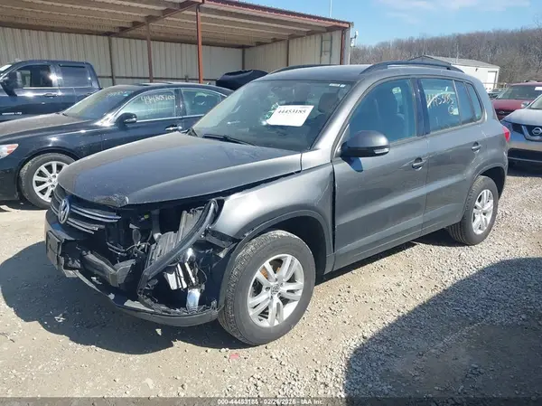 WVGAV7AX2GW612553 2016 VOLKSWAGEN TIGUAN - Image 2
