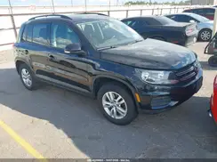 WVGAV7AX2HK000670 2017 VOLKSWAGEN TIGUAN