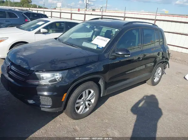 WVGAV7AX2HK000670 2017 VOLKSWAGEN TIGUAN - Image 2