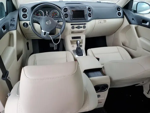 WVGAV7AX2HK001687 2017 VOLKSWAGEN TIGUAN - Image 8
